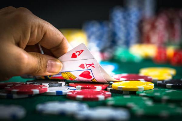 Discovering Unique Slot Features at an online casino Singapore Platform